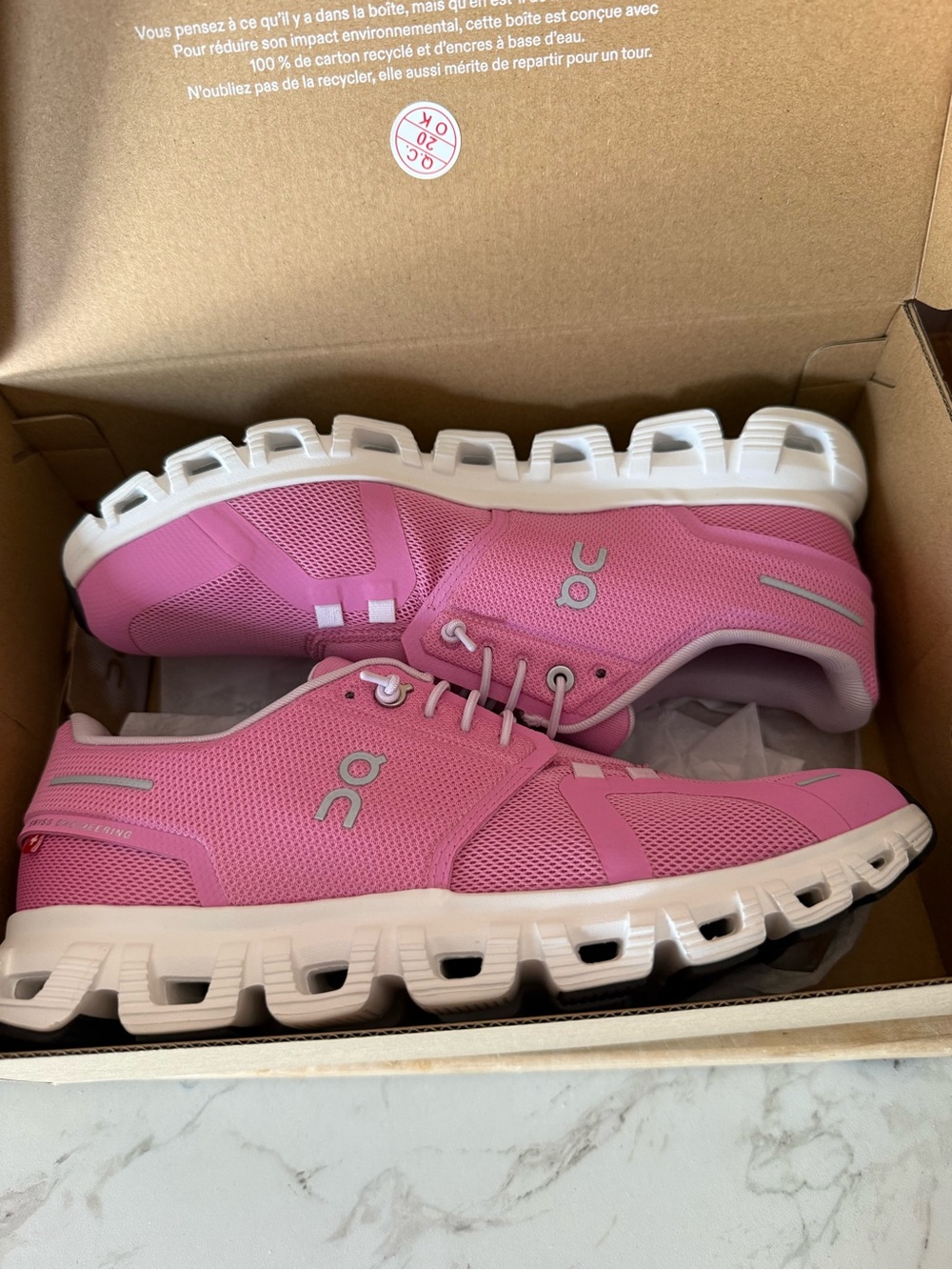 On Running Women's Cloud 6 Pink Mesh Athletic Shoes - Picture 2 of 11